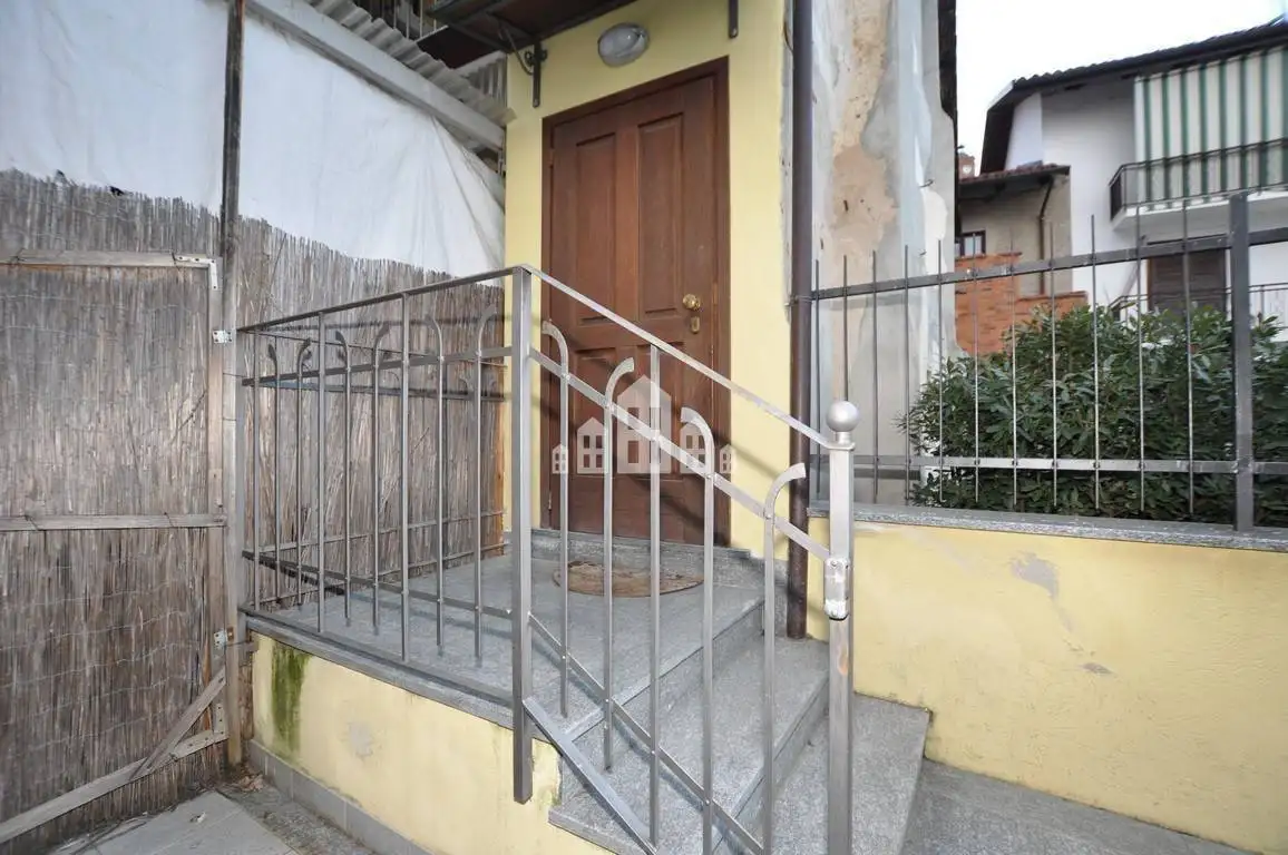 Trilocale vicolo Sotto Roggia 5, Centro, Agliè - foto 2