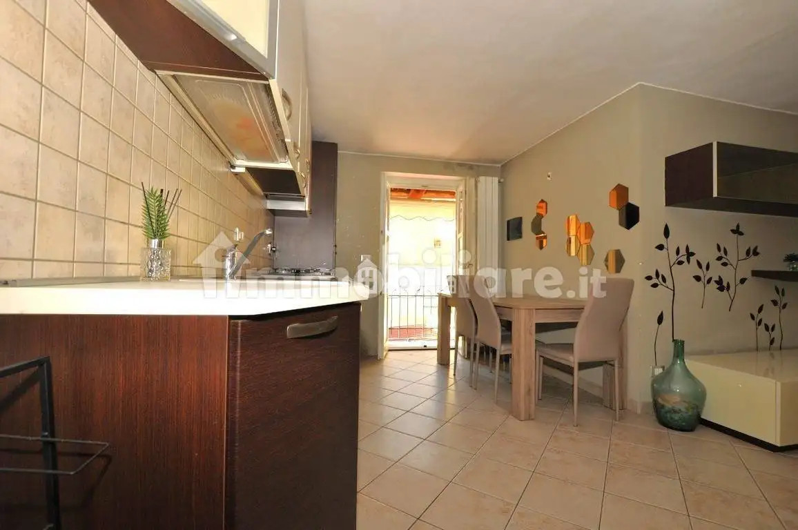 Trilocale vicolo Sotto Roggia 5, Centro, Agliè - foto 4