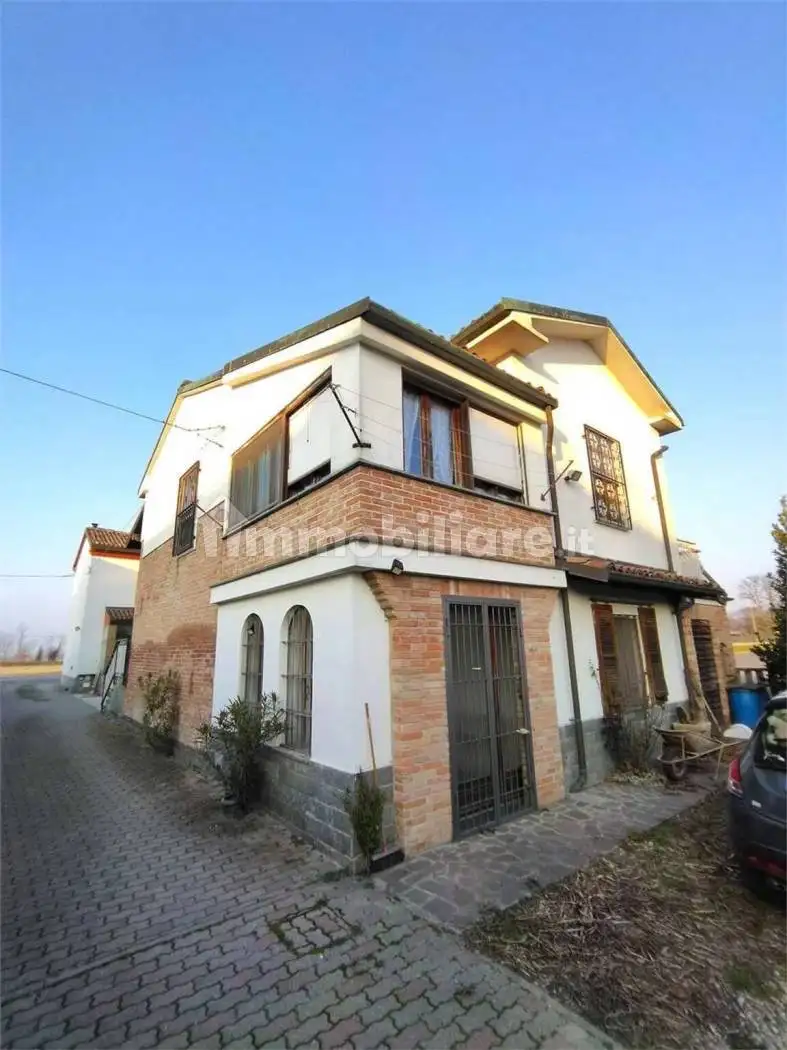 Villa in vendita a Tortona