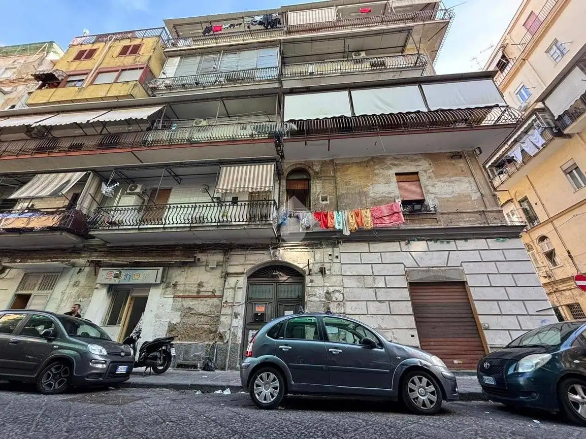 Appartamento in vendita a Napoli