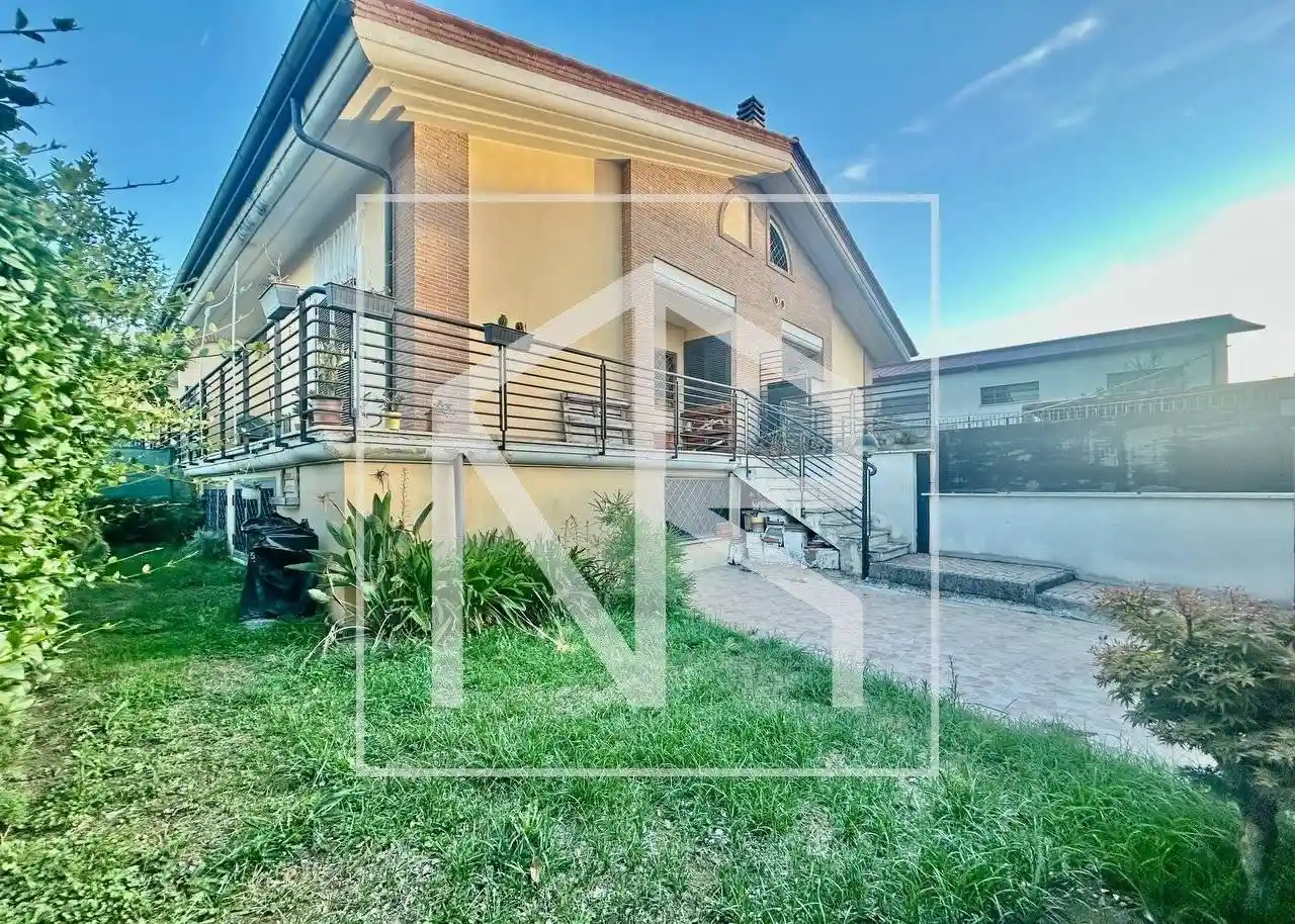Villa in vendita a Roma