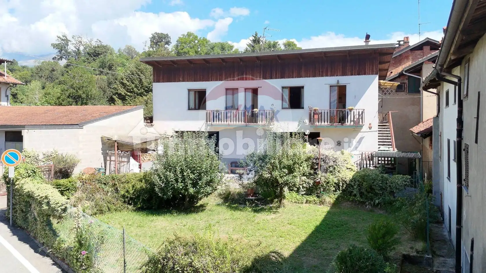 Casa indipendente in vendita a Camburzano