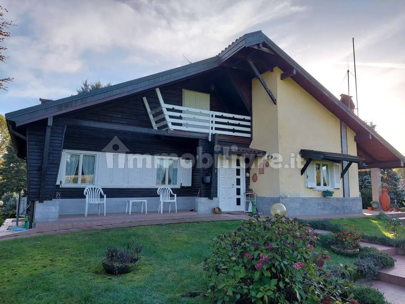 Villa in vendita a Ispra