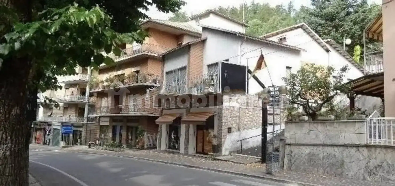 Villa bifamiliare viale Cesare Battisti, Centro, Amandola - foto 4