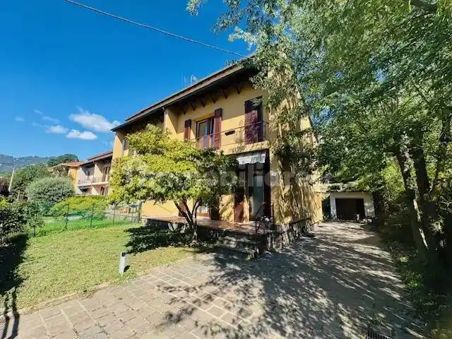 Villa in vendita a Como