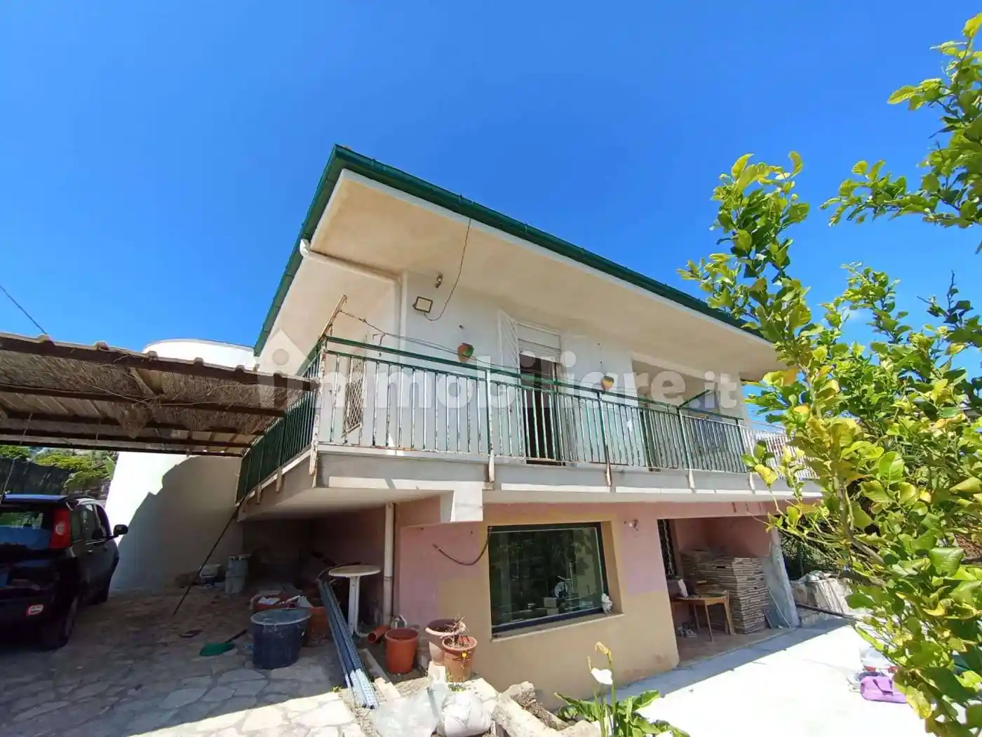 Villa in vendita a Campofelice di Roccella