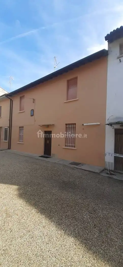 Terratetto unifamiliare 90 m², buono stato, Bastida Pancarana - foto 2