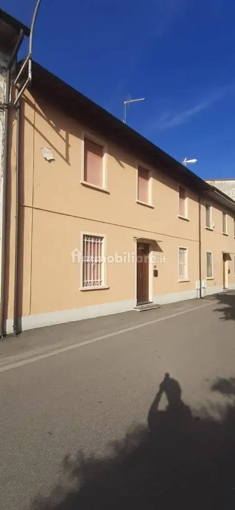 Terratetto unifamiliare 90 m², buono stato, Bastida Pancarana - foto 4