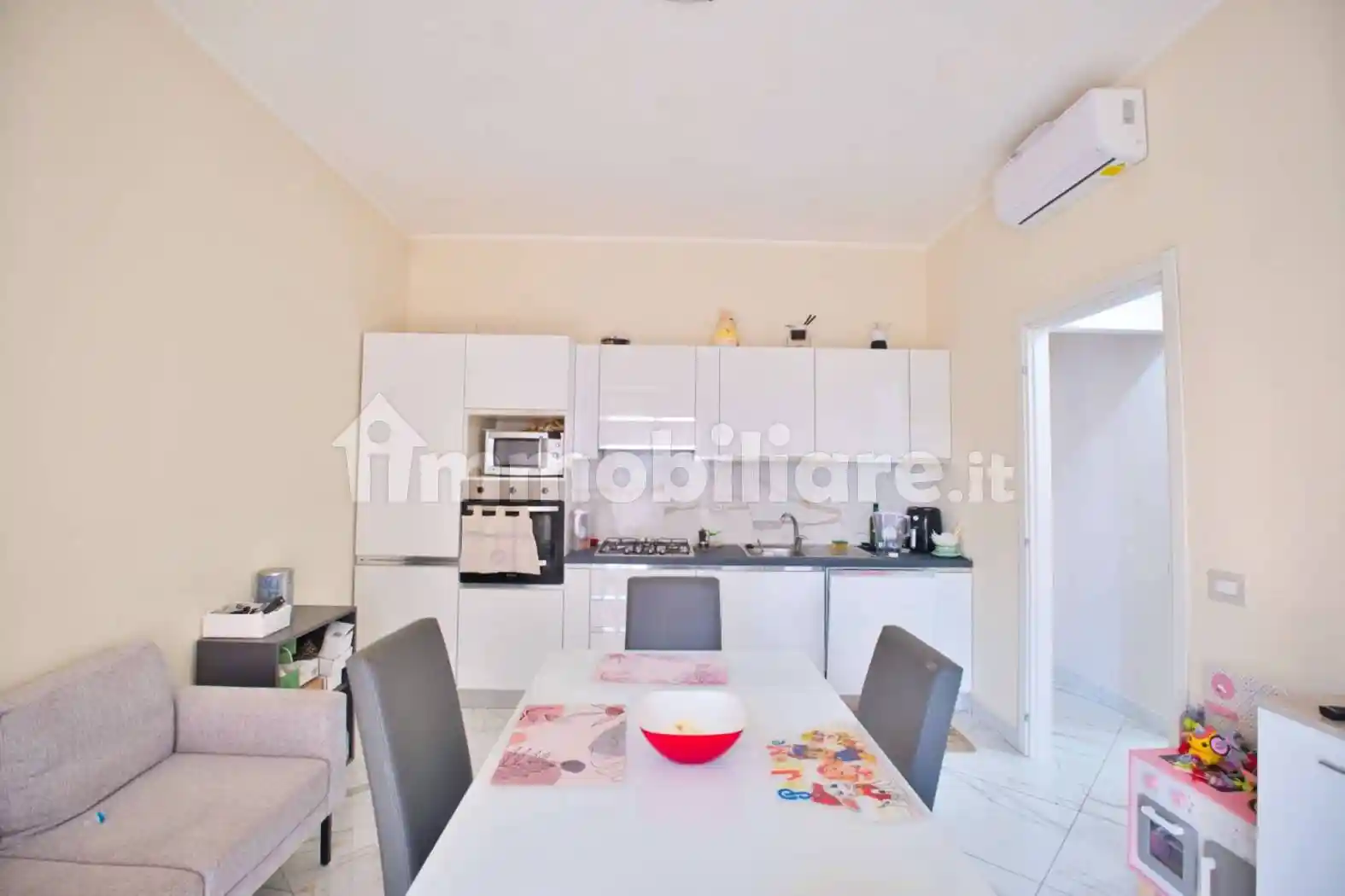 Appartamento in vendita a Vercelli