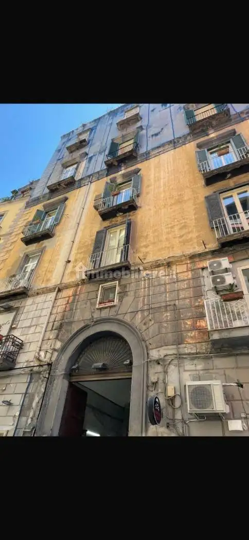Appartamento in vendita a Napoli