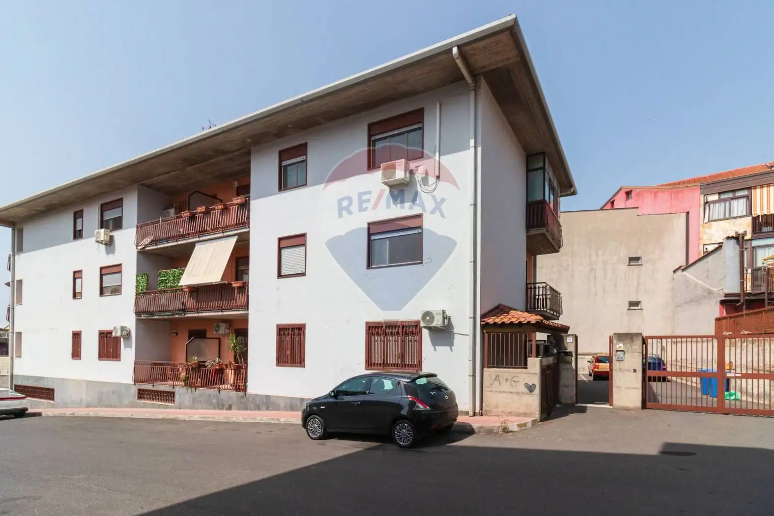 Appartamento in vendita a Camporotondo Etneo