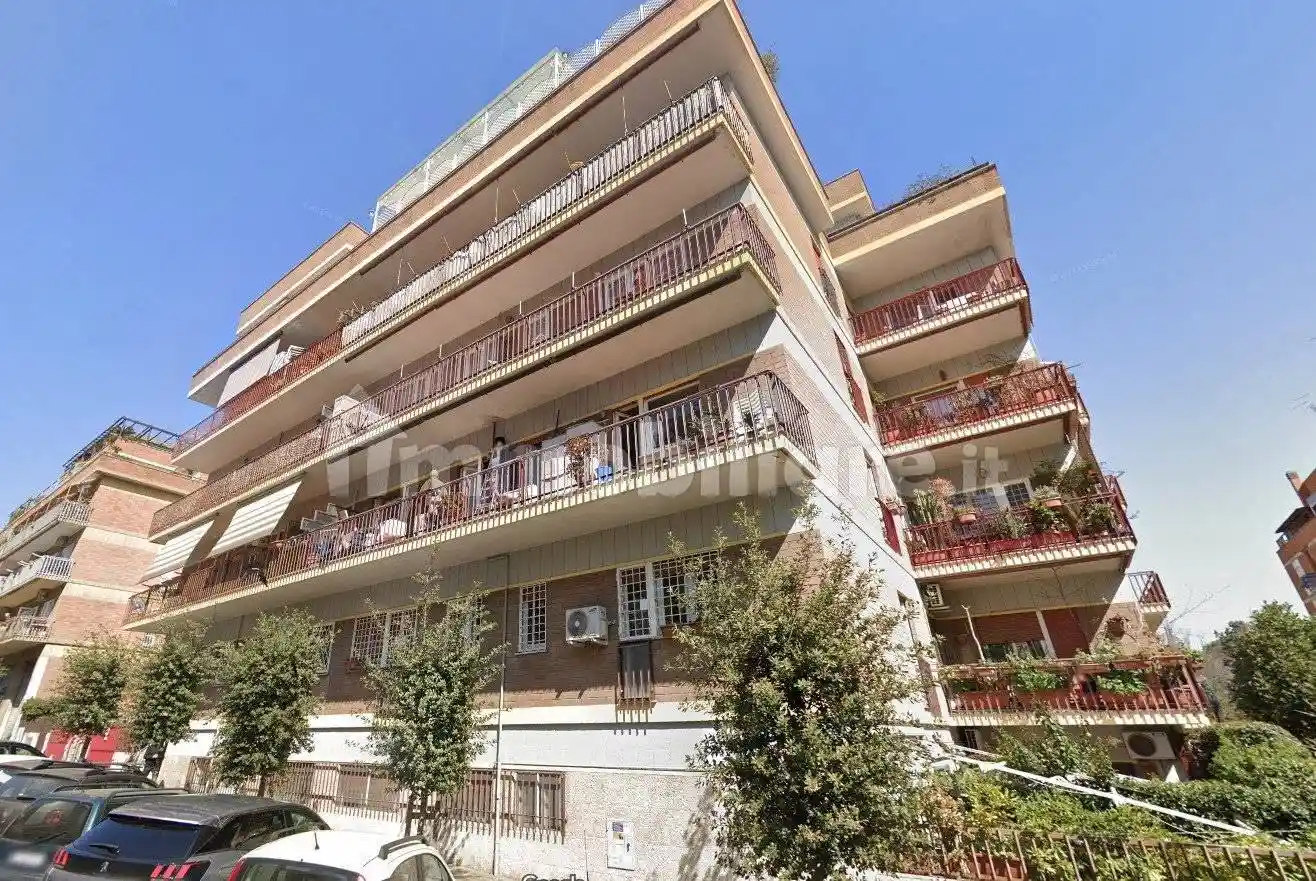 Appartamento in vendita a Roma