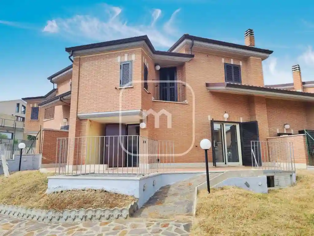 Villetta a schiera - foto 2