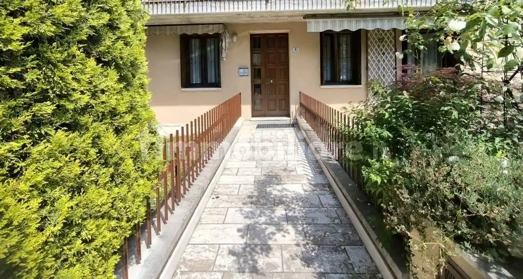 Appartamento in vendita a Lonato del Garda