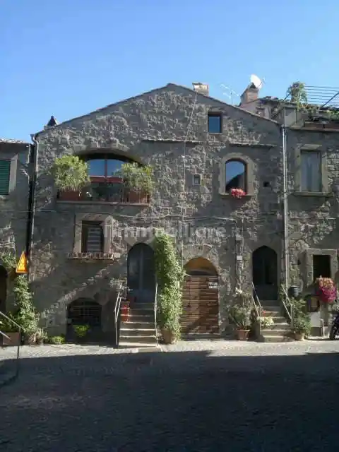 Casa indipendente in vendita a Viterbo