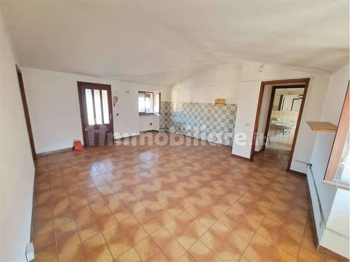 Appartamento in vendita a Mesenzana