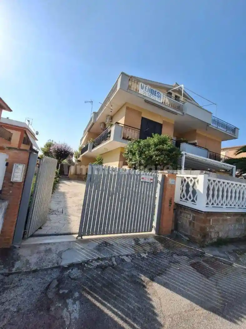 Appartamento in vendita a Ardea