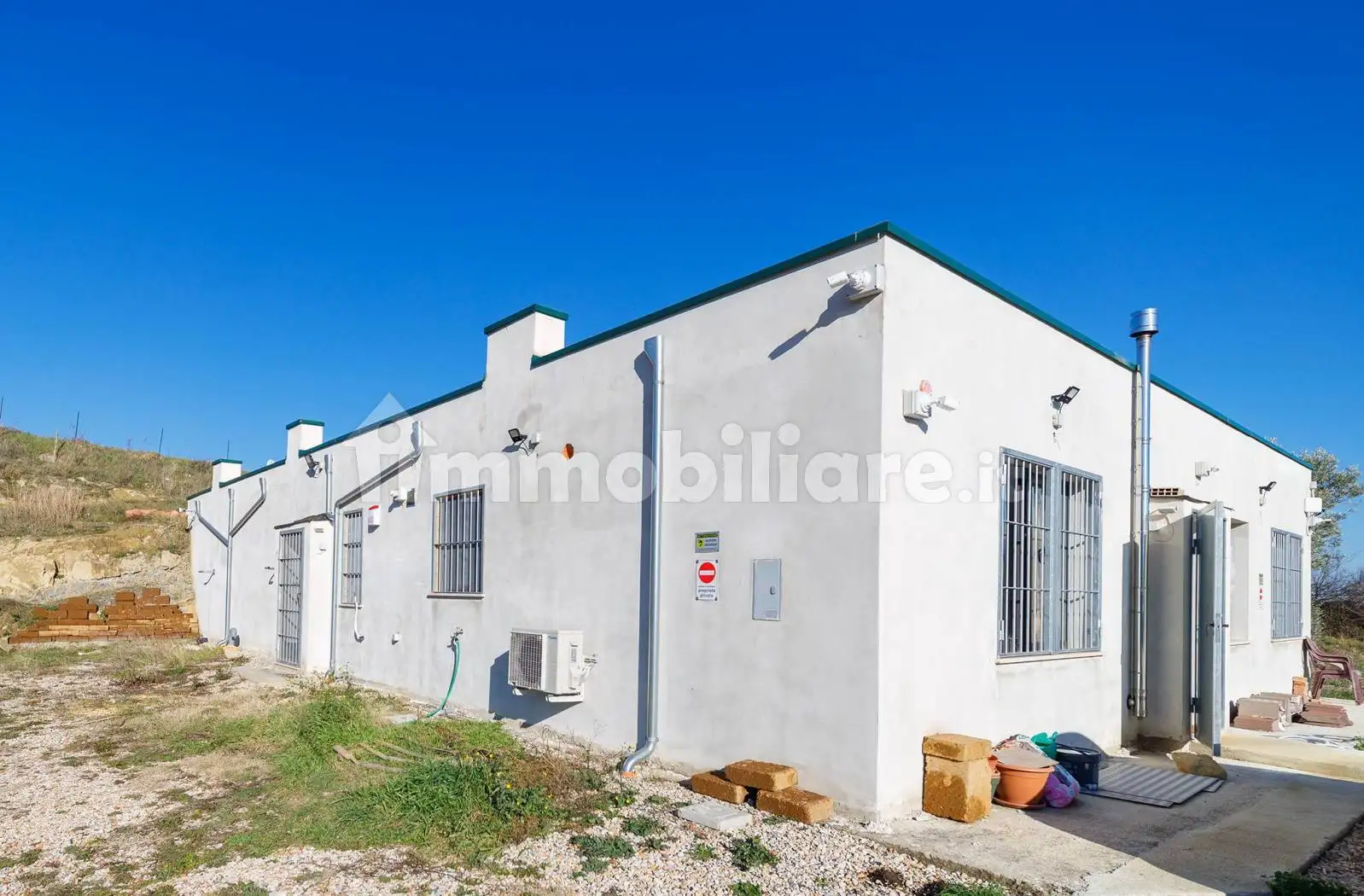 Villa in vendita a Torricella Sicura