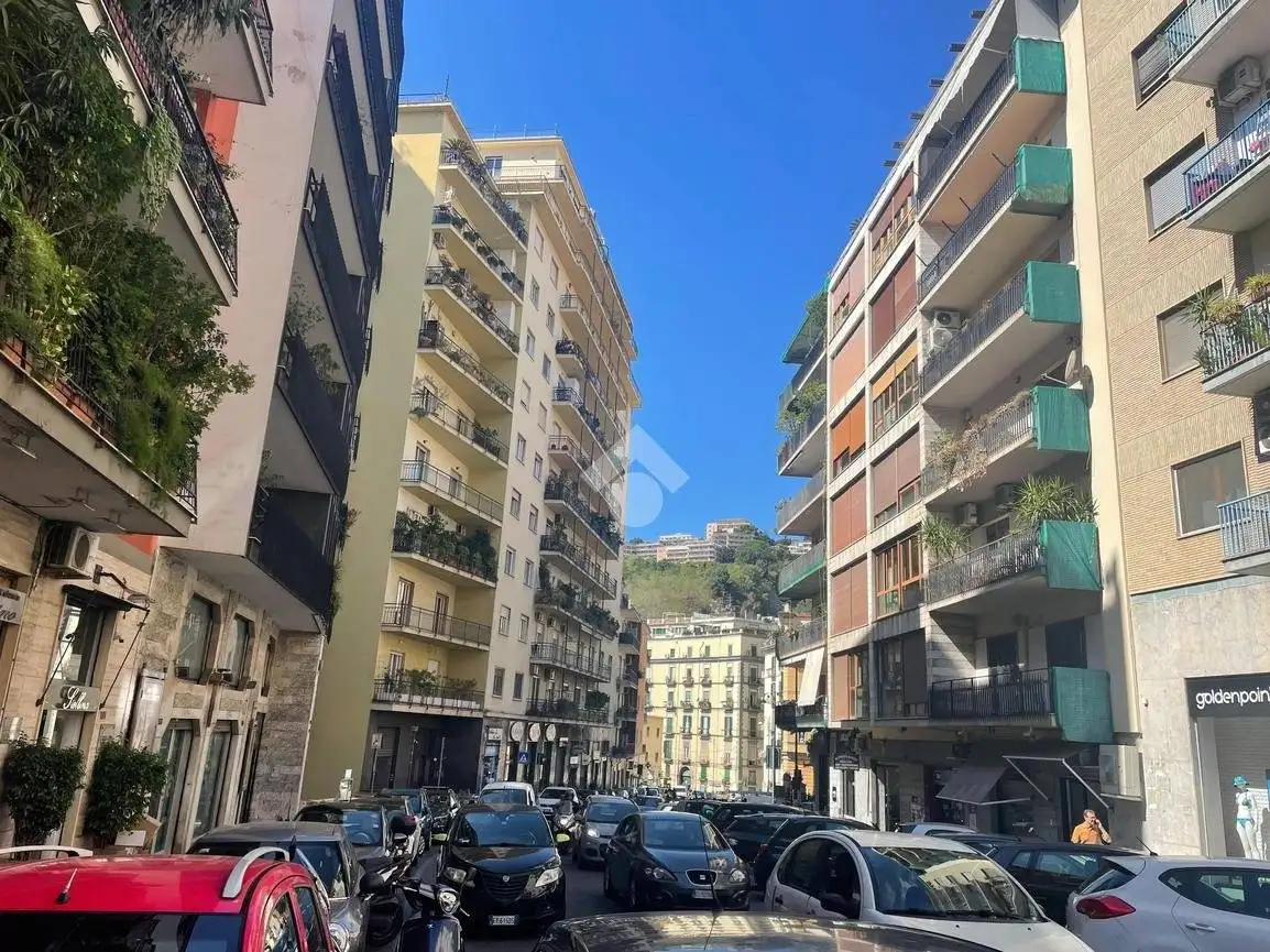 Appartamento in vendita a Napoli