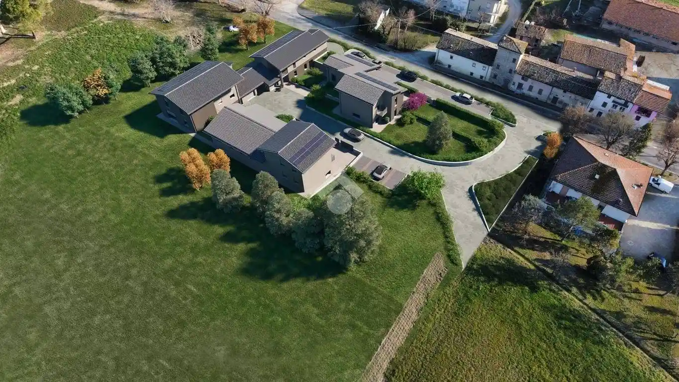 Villetta a schiera in vendita a Vezzano sul Crostolo