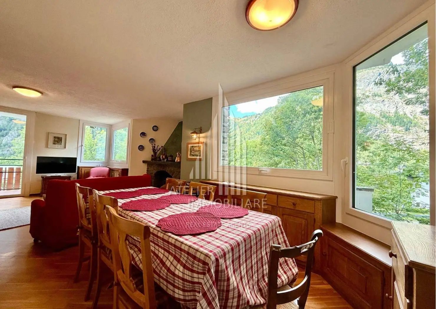 Trilocale Strada Statale SS. 26 6, Centro, Courmayeur - foto 5