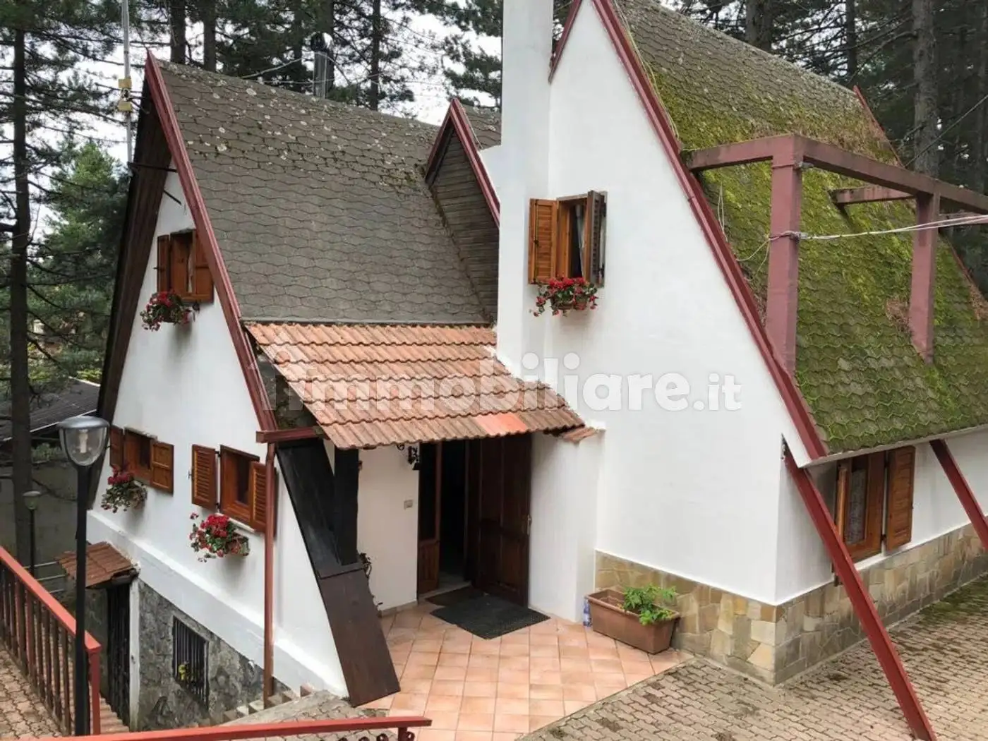 Villa in vendita a Taverna