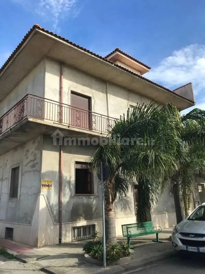 Villa in vendita a Locri