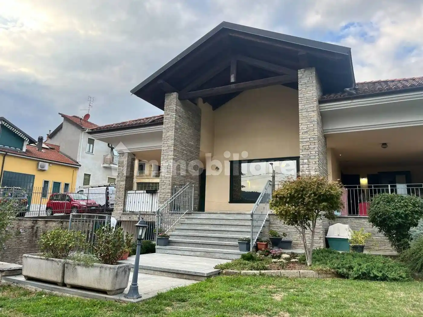 Villa unifamiliare corso Vittorio Veneto, Centro, Cumiana - foto 3
