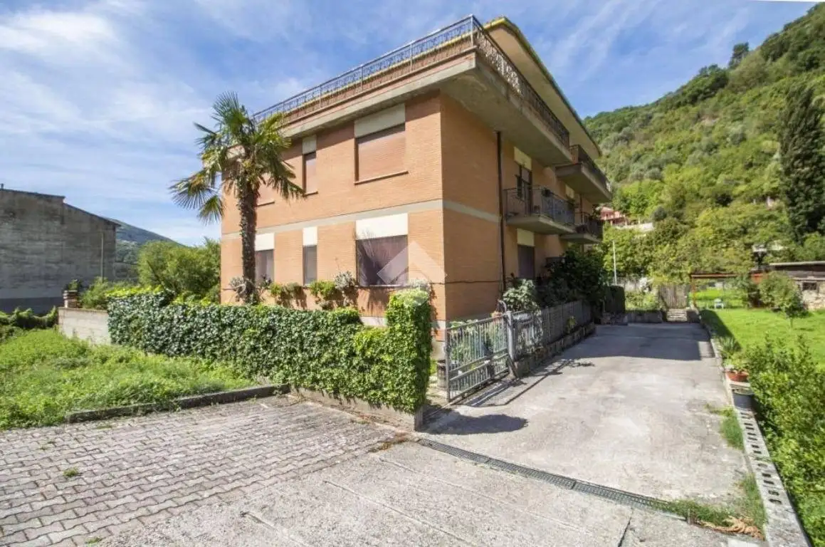 Trilocale via della Stazione 26, Centro, Antrodoco - foto 2