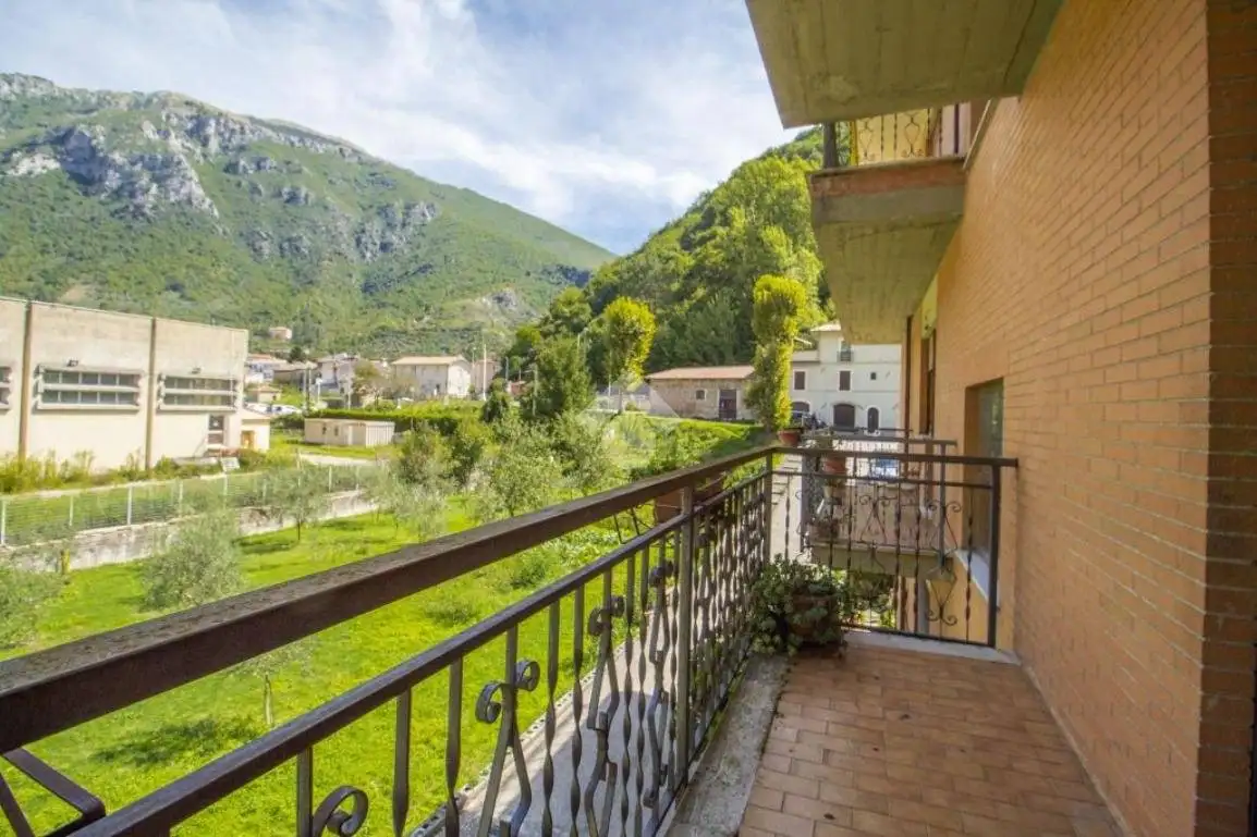 Trilocale via della Stazione 26, Centro, Antrodoco - foto 4