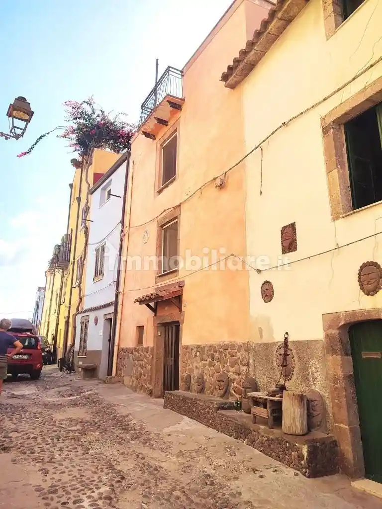Casa indipendente in vendita a Bosa