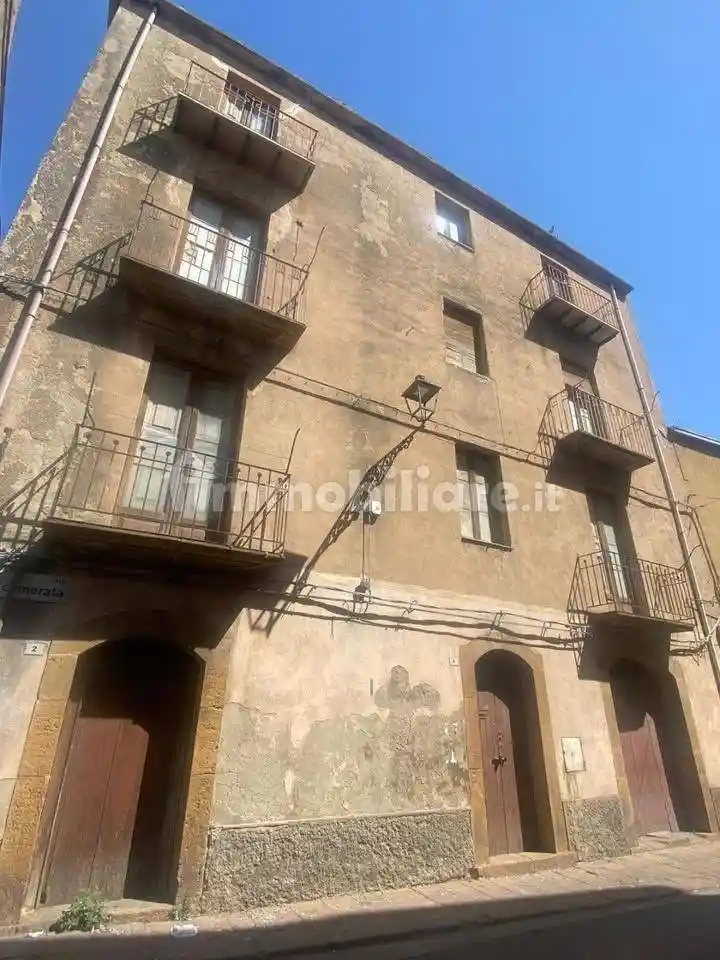 Casa indipendente in vendita a Piazza Armerina