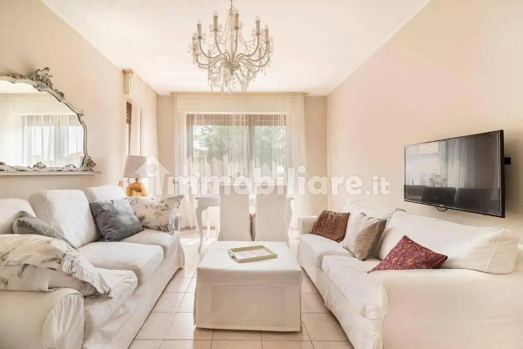 Appartamento in affitto a Luisago