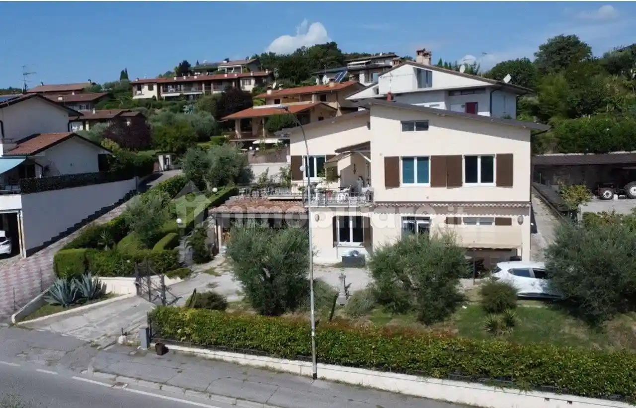 Villa in vendita a Puegnago sul Garda