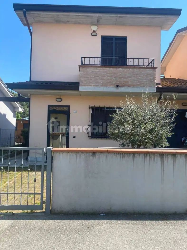 Villa in vendita a Lagosanto