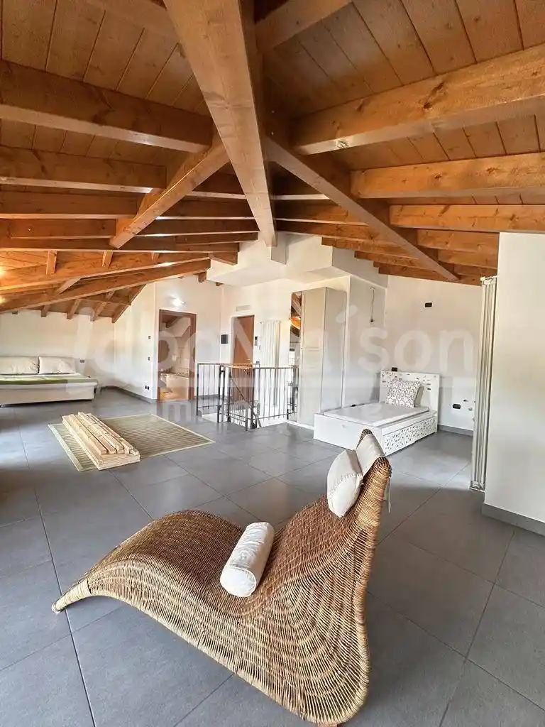 Appartamento in vendita a Gavirate