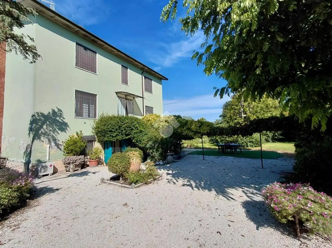 Villa in vendita a Fiesse