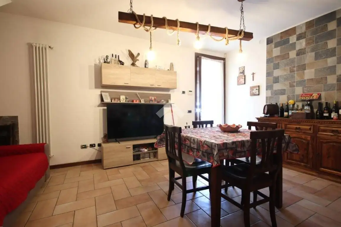 Terratetto plurifamiliare via Giuseppe Garibaldi 99, Centro, Barzanò - foto 4