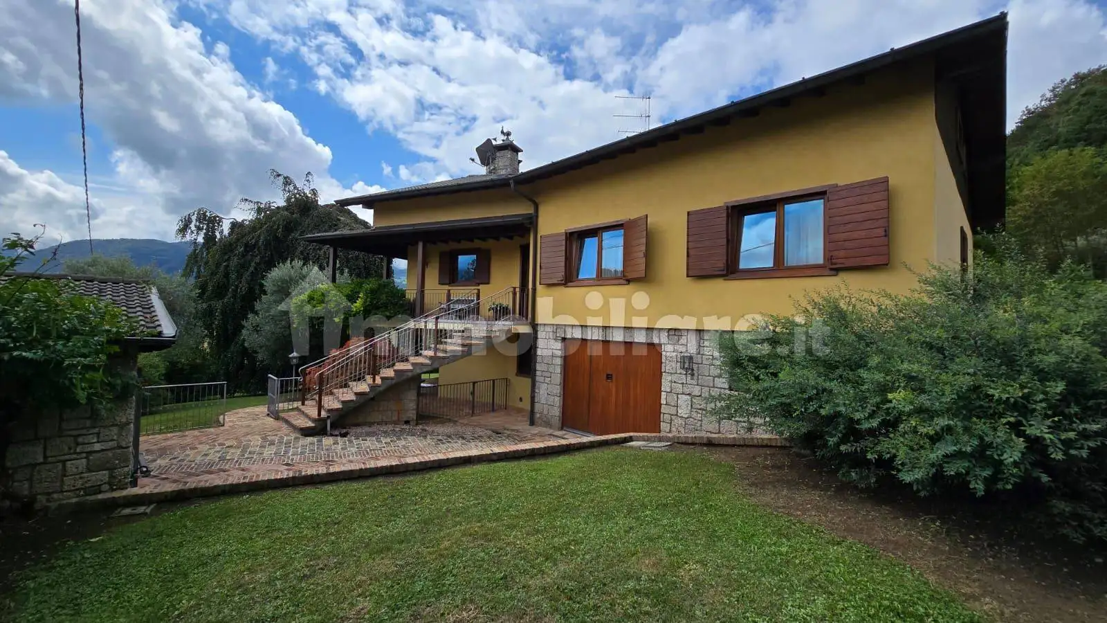 Villa in vendita a Rovetta
