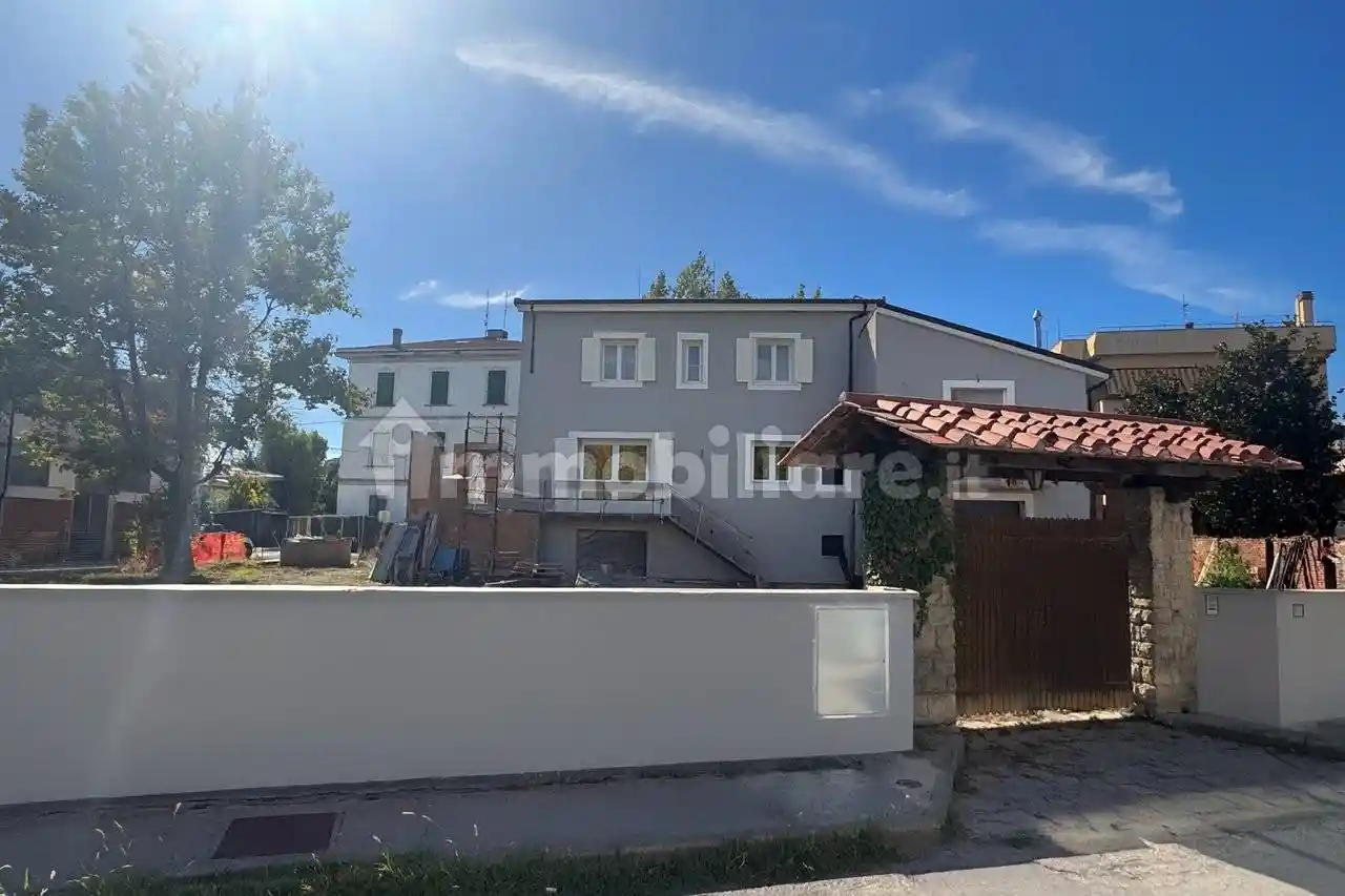 Villetta a schiera in vendita a Cascina