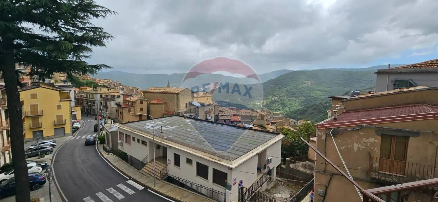 Appartamento in vendita a Ucria