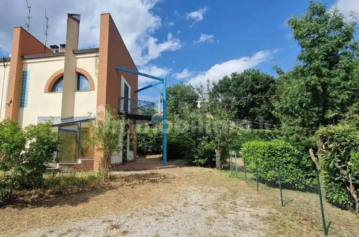 Villa bifamiliare via Albert Luthuli, Centro, Potenza - foto 2