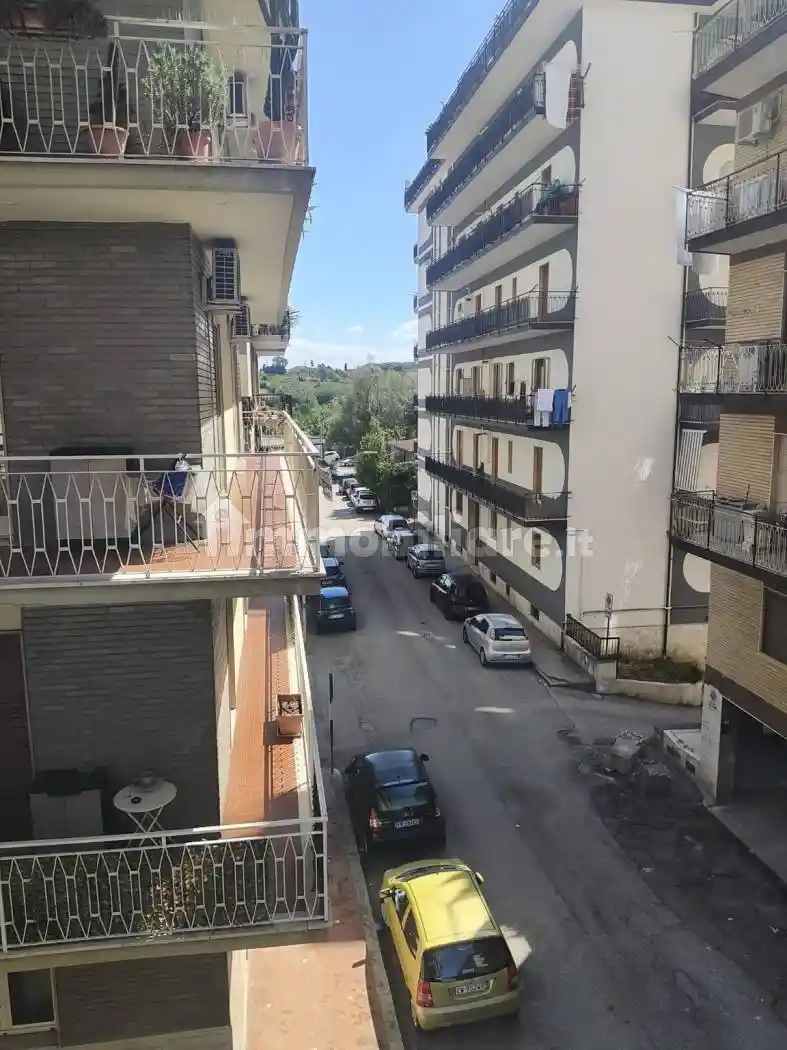 Quadrilocale via Iacopo da Benevento 18, Sala, Mellusi, Benevento - foto 5