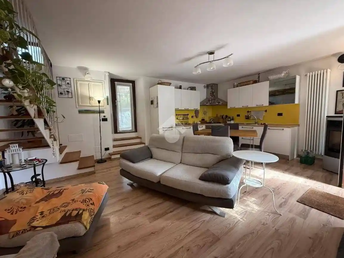 Casa indipendente in vendita a Lanzo Torinese