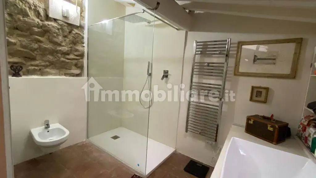 Quadrilocale piazzale Giuseppe Garibaldi 12, Centro, Castiglion Fiorentino - foto 5