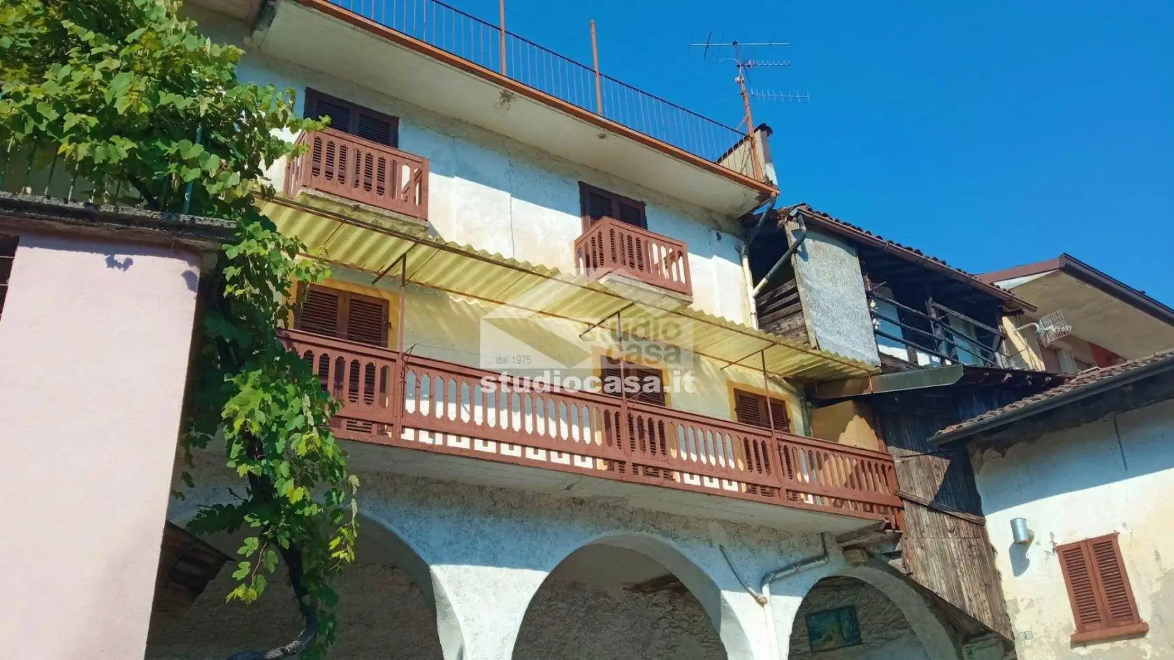 Casa indipendente in vendita a Gorno