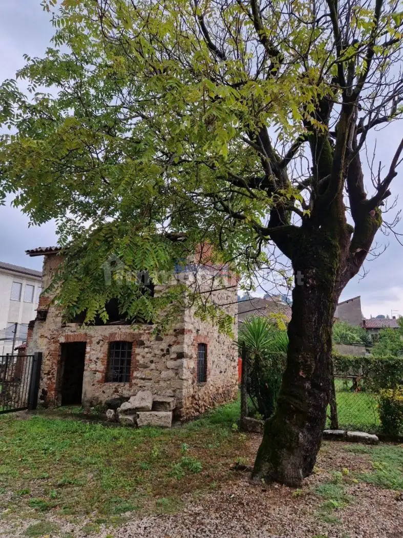 Villa unifamiliare via M. Cengio, Carrè - foto 4