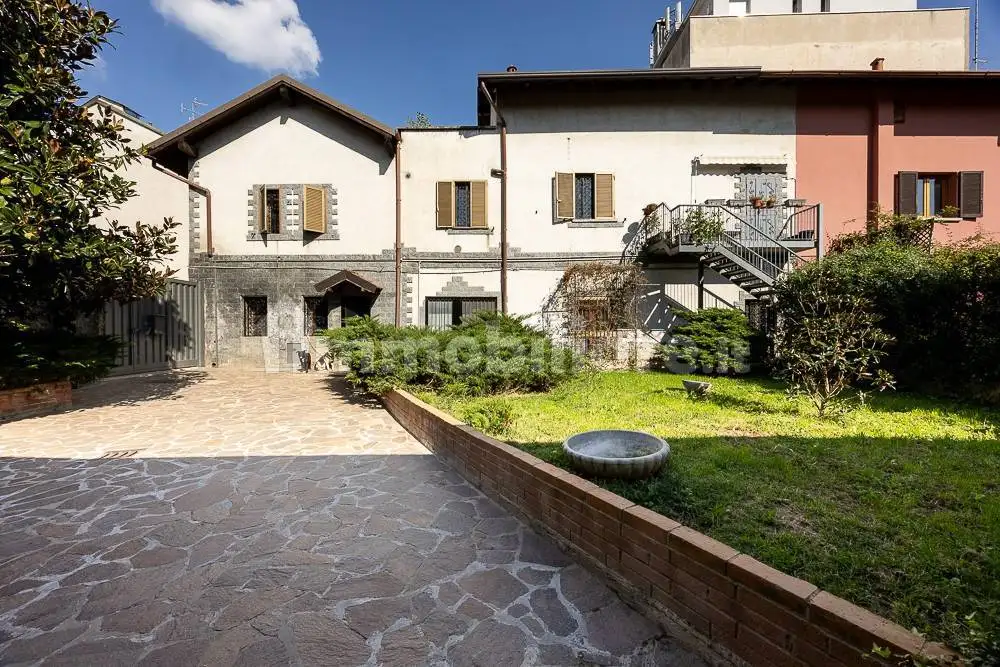 Detached house in vendita a Milan