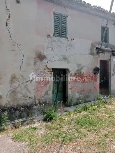 Rustico - Casale in vendita a Trecastelli