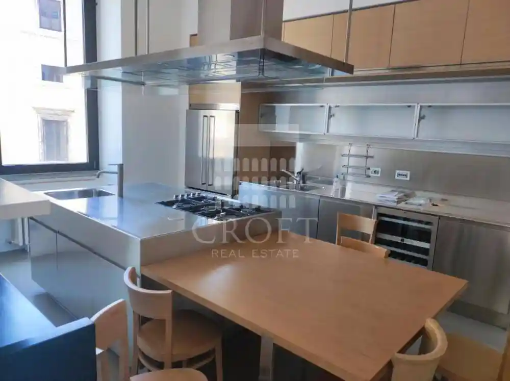 Quadrilocale ottimo stato, secondo piano, Campo de' Fiori, Roma - foto 2